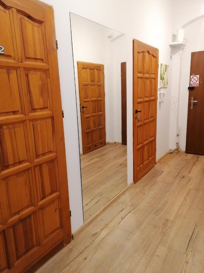 Hostel Tulip - Pokoj 7 Ze Wspolna Lazienka I Kuchnia Szczecin Ngoại thất bức ảnh