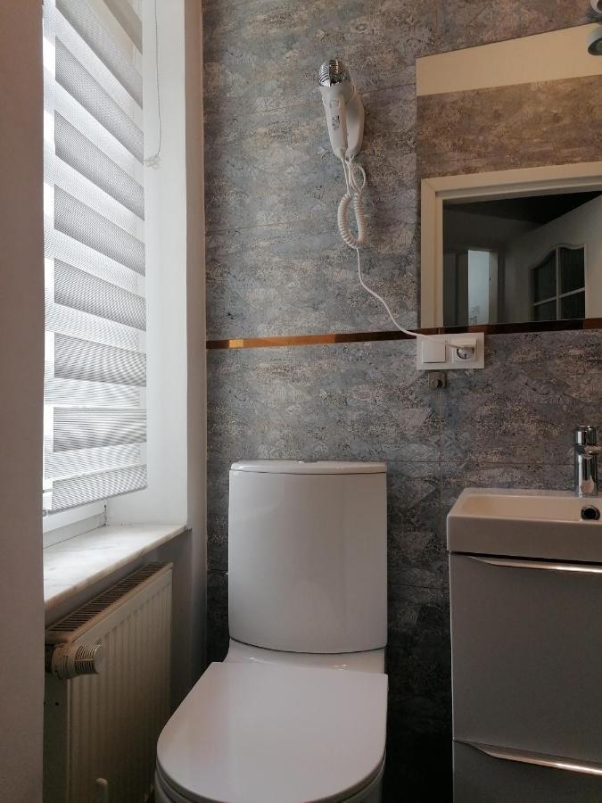 Hostel Tulip - Pokoj 7 Ze Wspolna Lazienka I Kuchnia Szczecin Ngoại thất bức ảnh