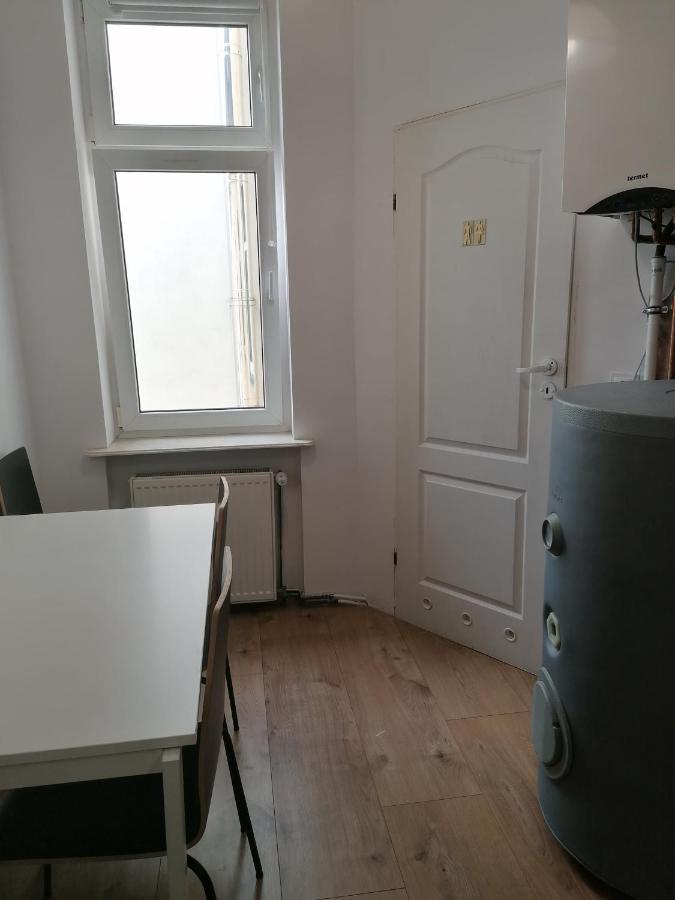 Hostel Tulip - Pokoj 7 Ze Wspolna Lazienka I Kuchnia Szczecin Ngoại thất bức ảnh
