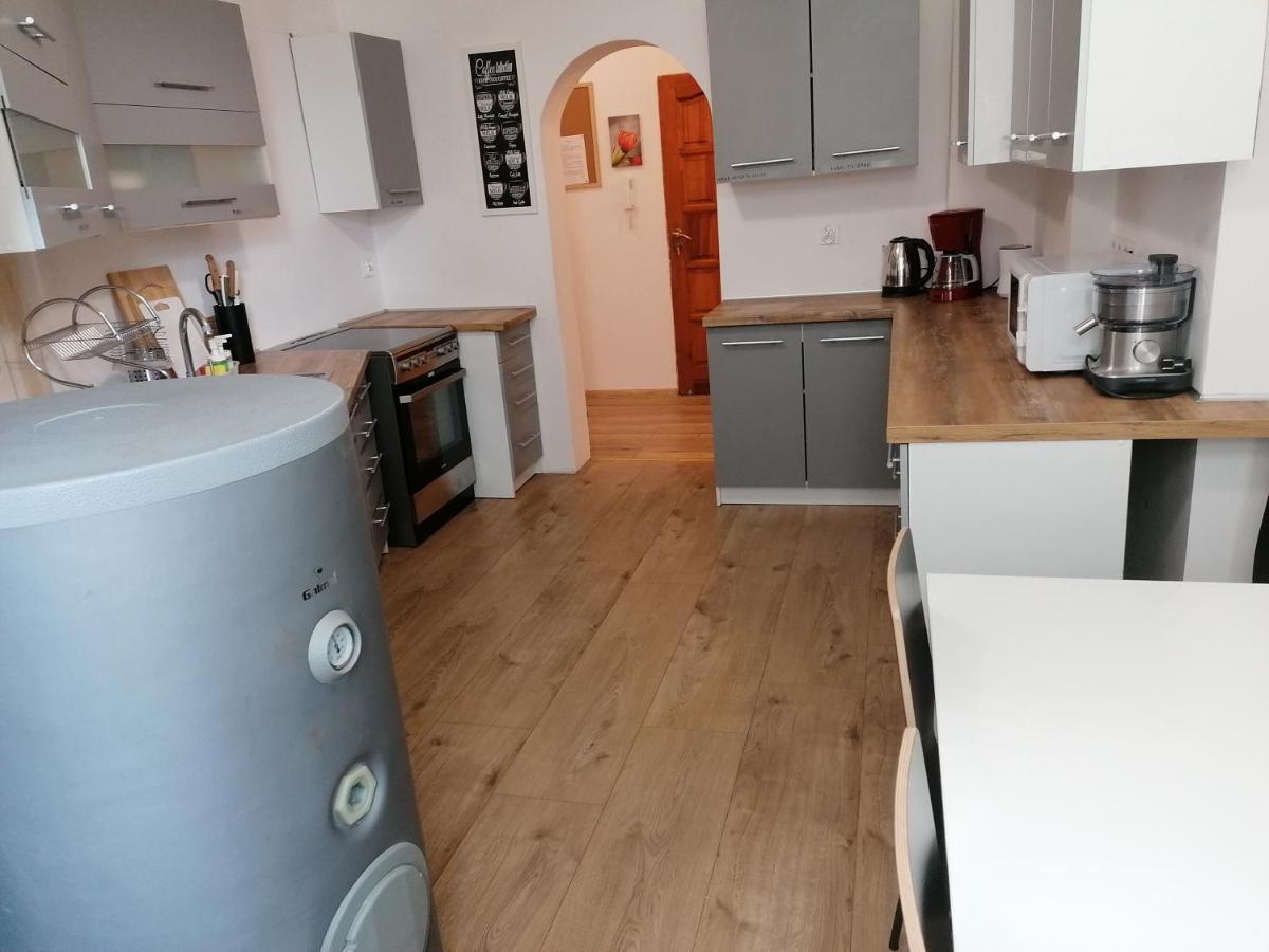 Hostel Tulip - Pokoj 7 Ze Wspolna Lazienka I Kuchnia Szczecin Ngoại thất bức ảnh